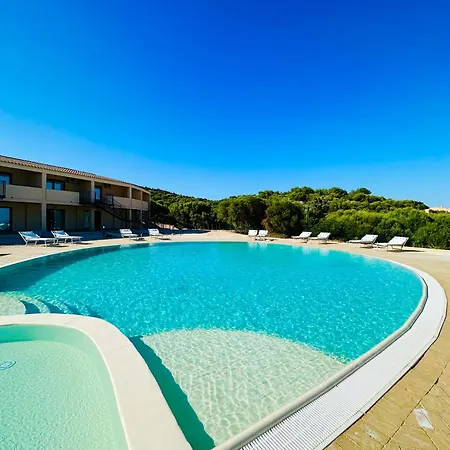 Residence Isola Rossa 公寓式酒店 罗萨岛
