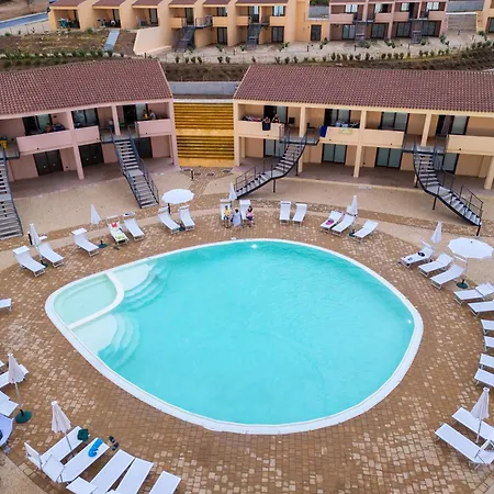 Residence Isola Rossa 公寓式酒店 *
