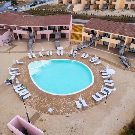 Lägenhetshotell Rocce Rosse 3*