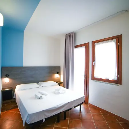 Residence Isola Rossa 公寓式酒店