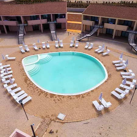 Residence Isola Rossa イーゾラ・ロッサ