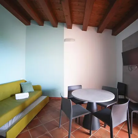 Ξενοδοχείο με διαμερίσματα Rocce Rosse